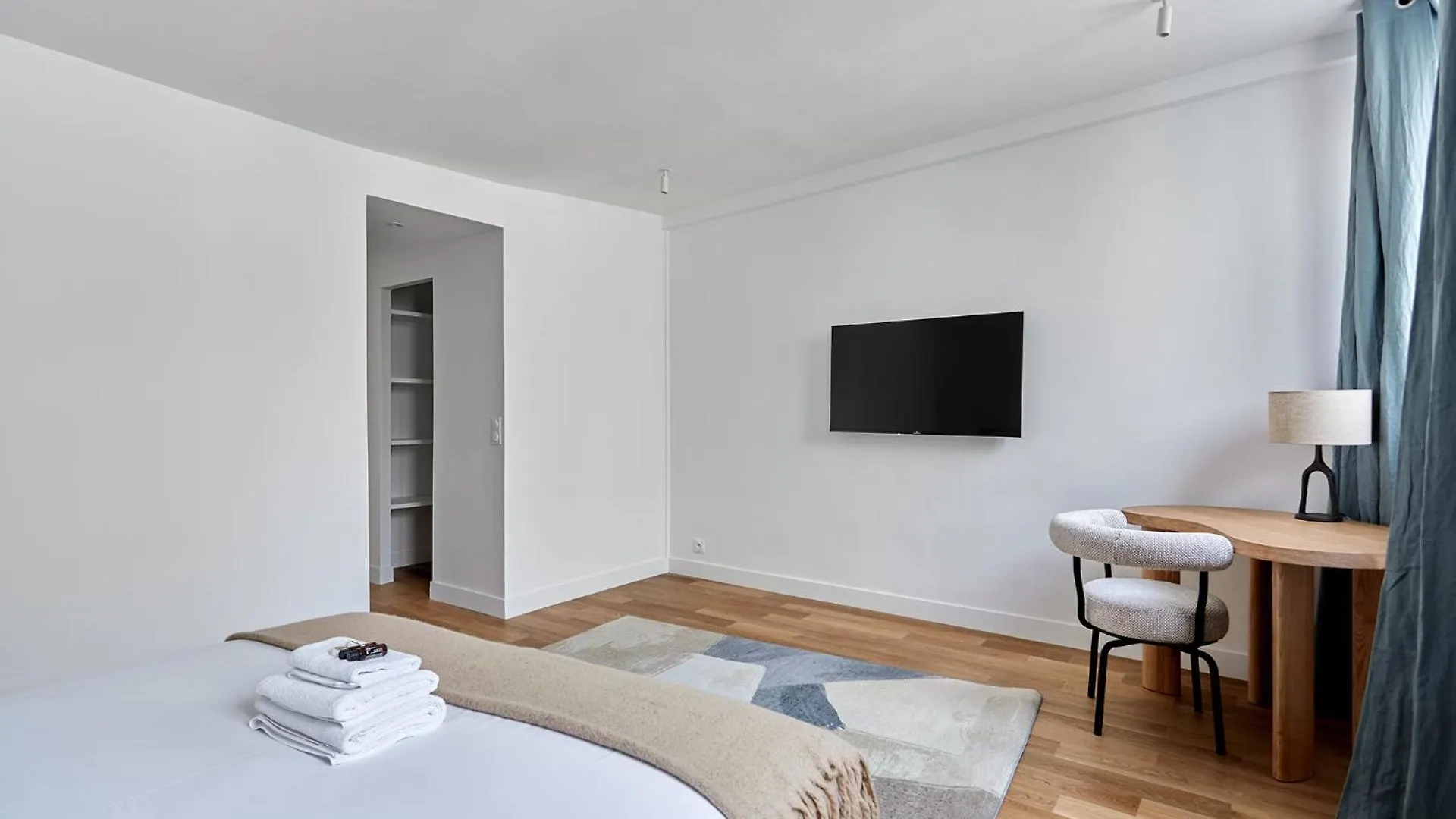 Apartment Louvre Palais Royal By Studio Prestige Paris